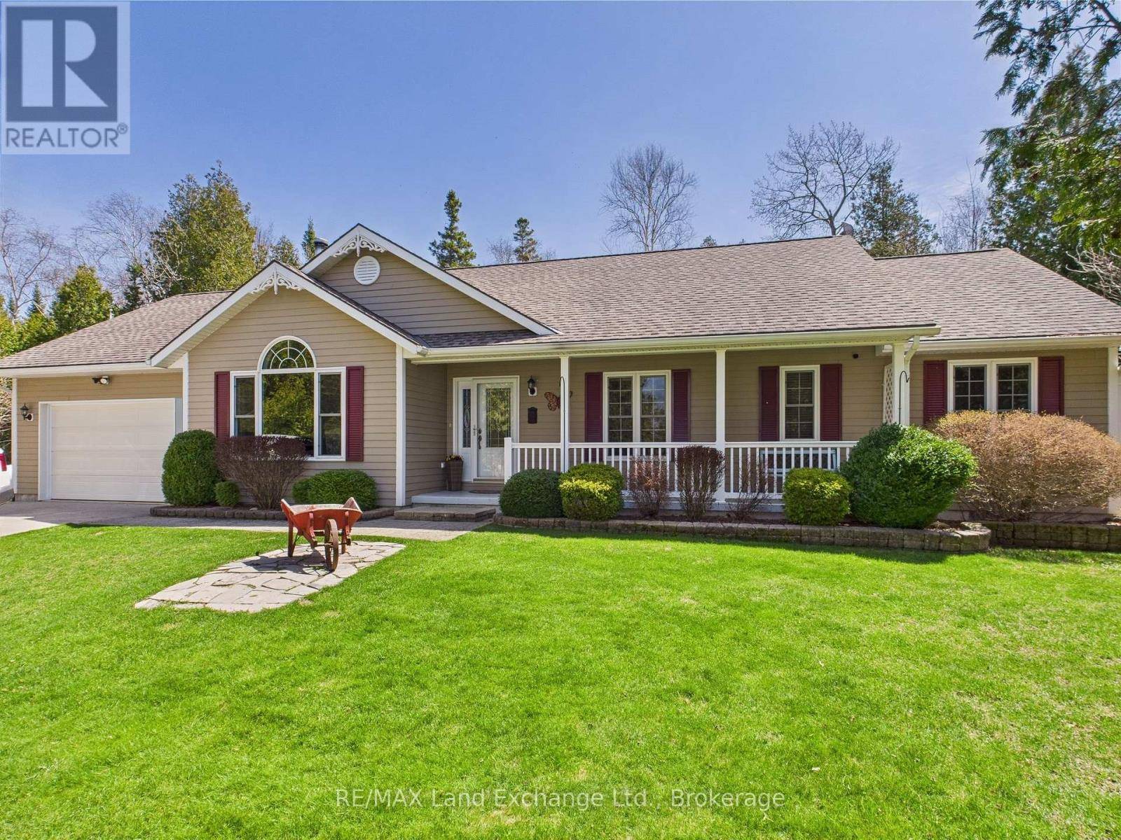 Kincardine, ON N0H2C0,480 SUNSET DRIVE