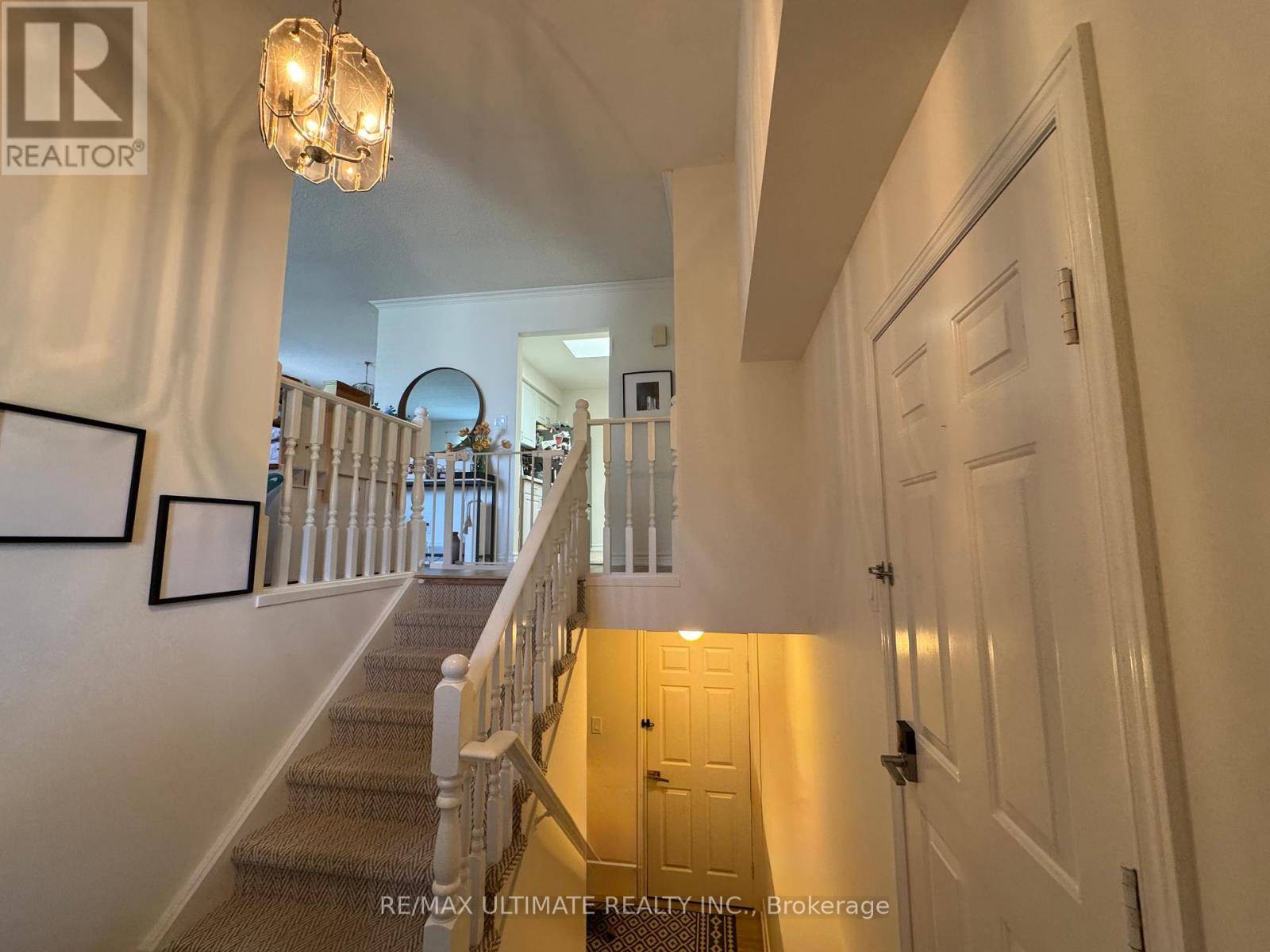 St. Catharines (grapeview), ON L2S3J3,12 STONEY BROOK CRESCENT