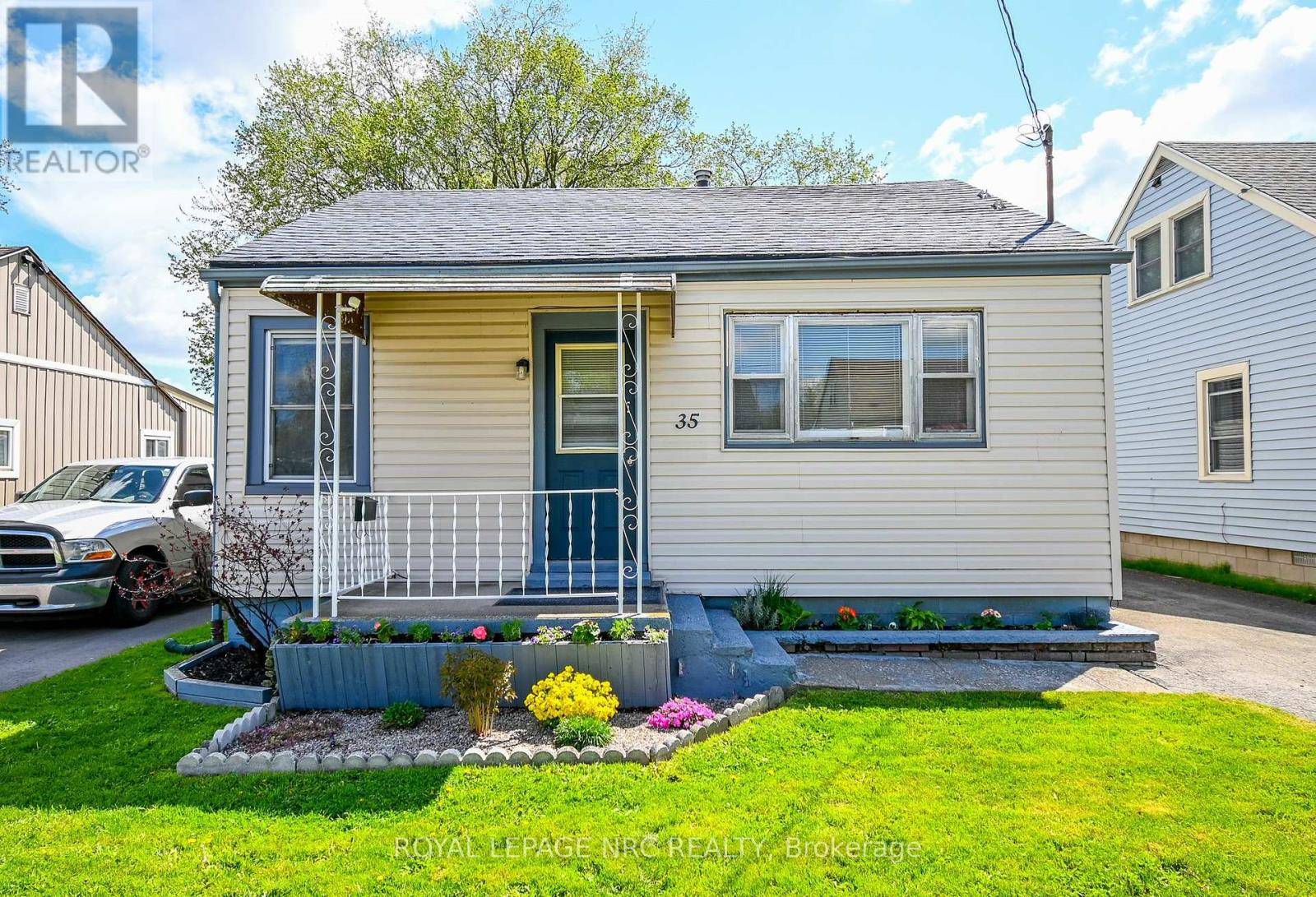 Fort Erie (central), ON L2A4A4,35 MARY STREET