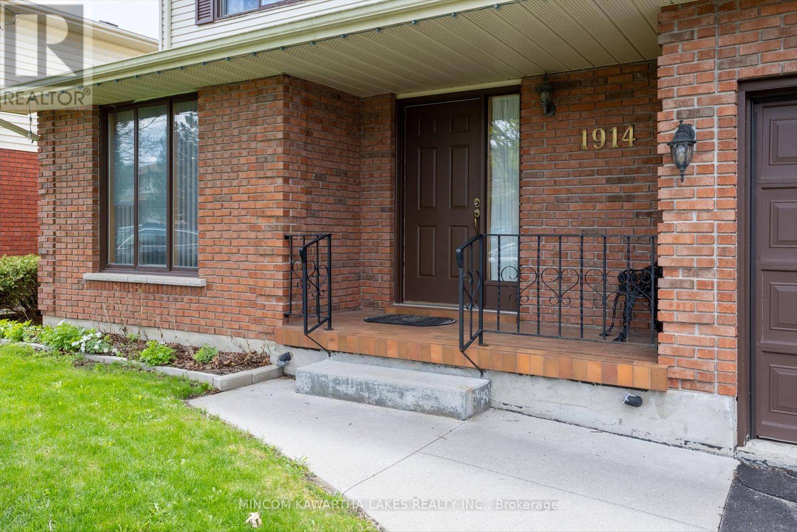 Peterborough West (north), ON K9J8C6,1914 PARKWOOD CIRCLE