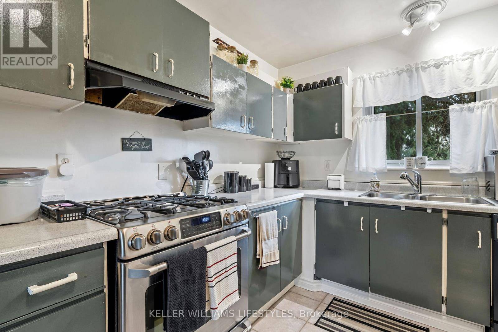 London South (south Y), ON N6E2H3,971 Adelaide ST South #40