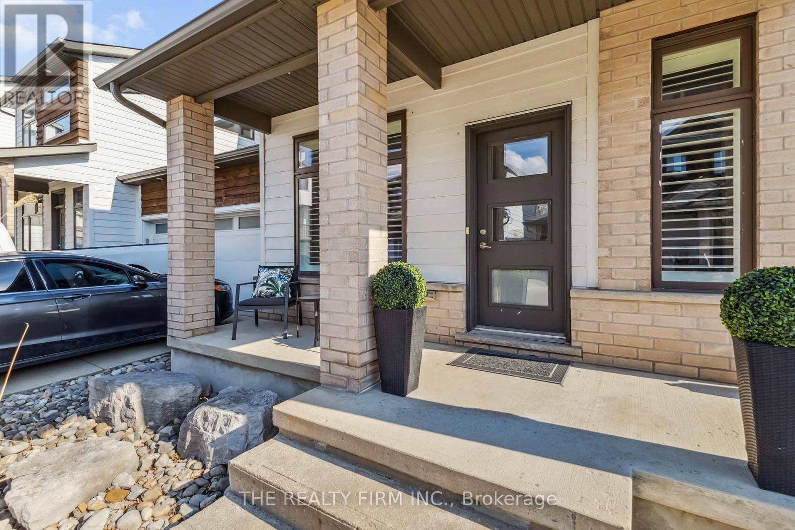 London South (south K), ON N6K5A7,727 Apricot DR #3