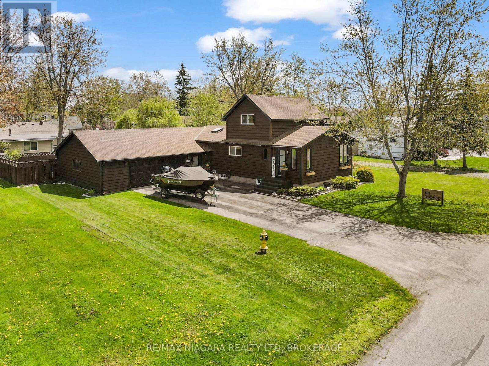 Fort Erie (crescent Park), ON L2A5G2,606 SCOTT AVENUE