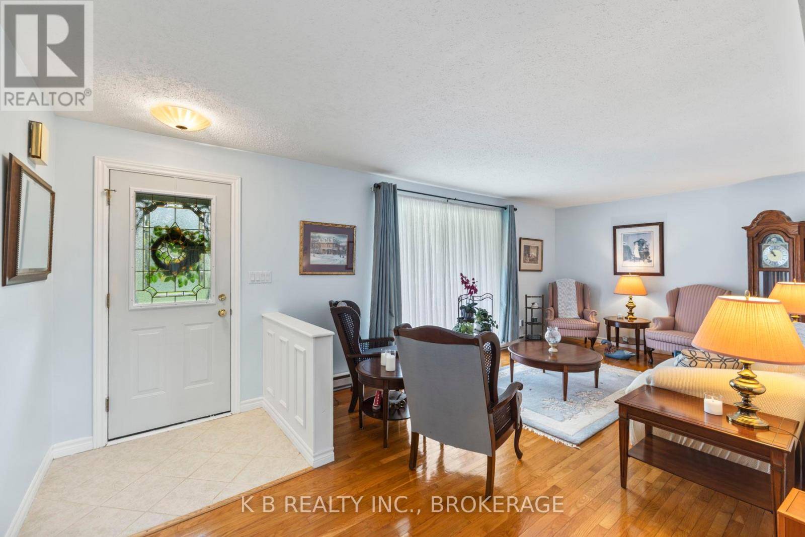 Greater Napanee (greater Napanee), ON K7R3K6,7350 COUNTY 2 ROAD