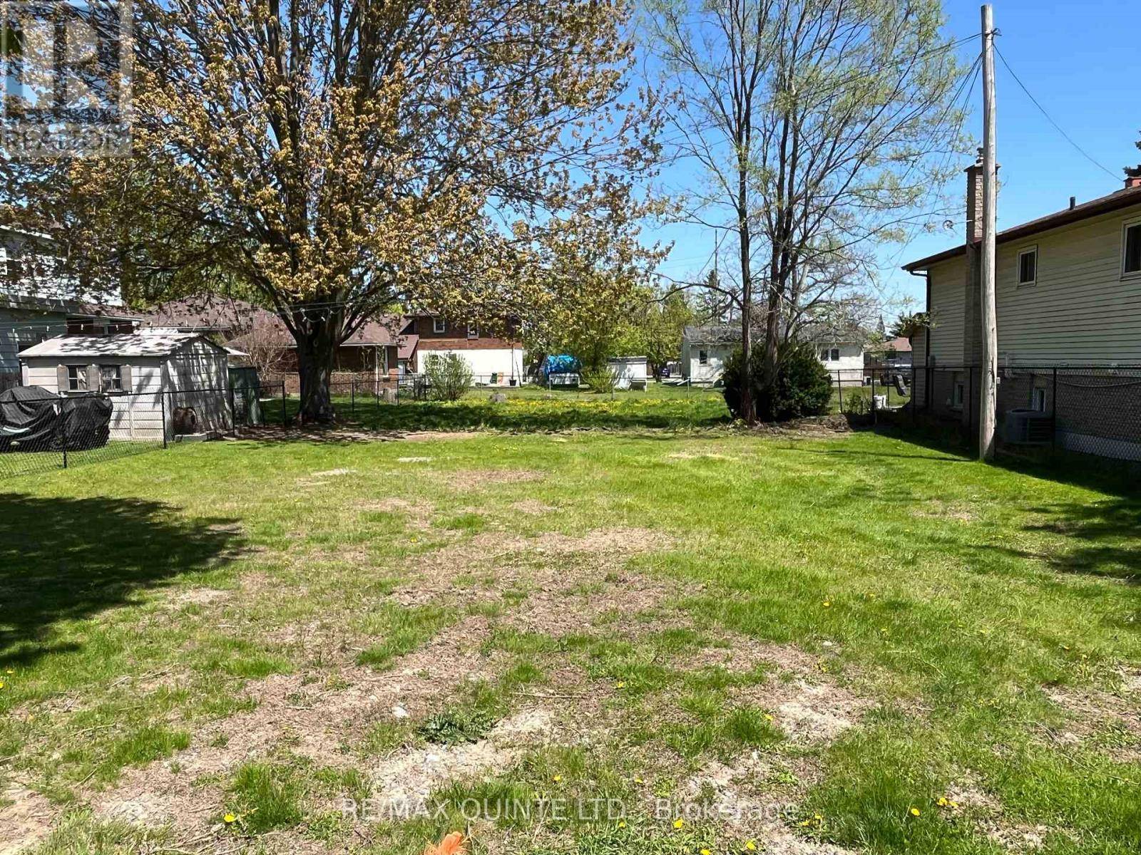 Belleville (belleville Ward), ON K8N5H4,177 SINGLETON DRIVE
