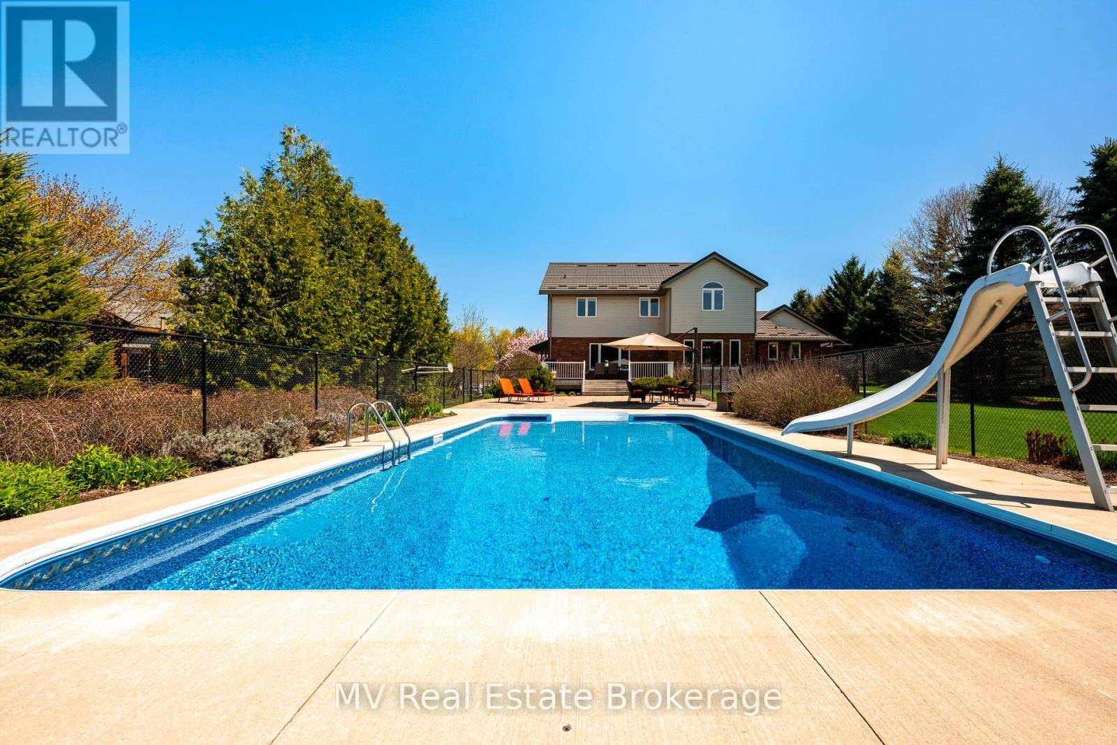 Centre Wellington (fergus), ON N1M3N6,845 ST. GEORGE STREET E