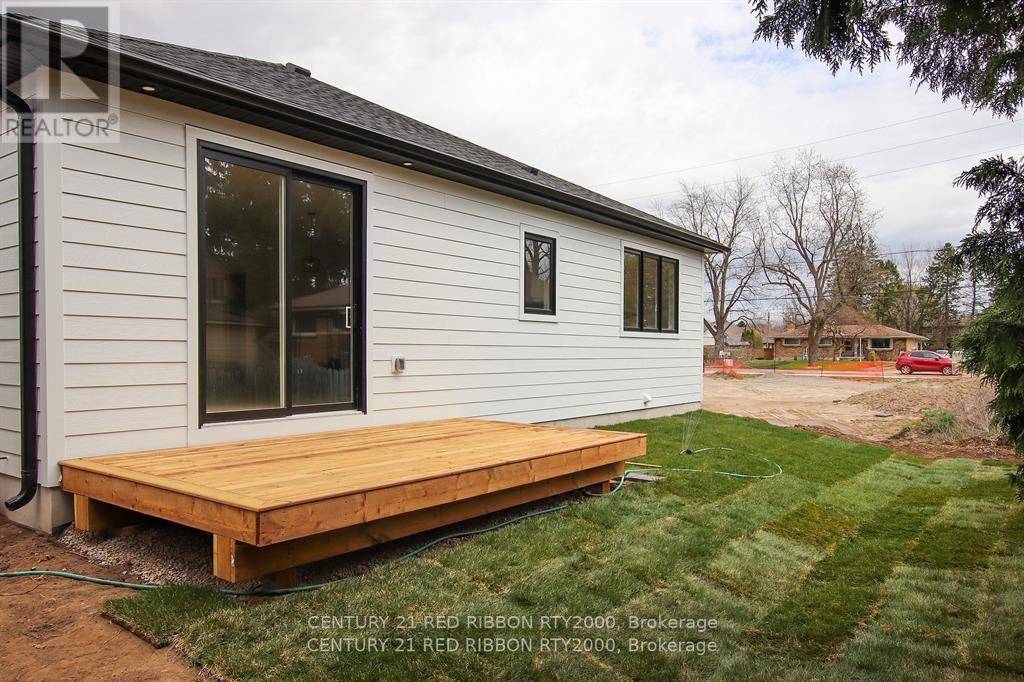 Strathroy-caradoc (ne), ON N7G2K2,430 North HEAD ST North #6