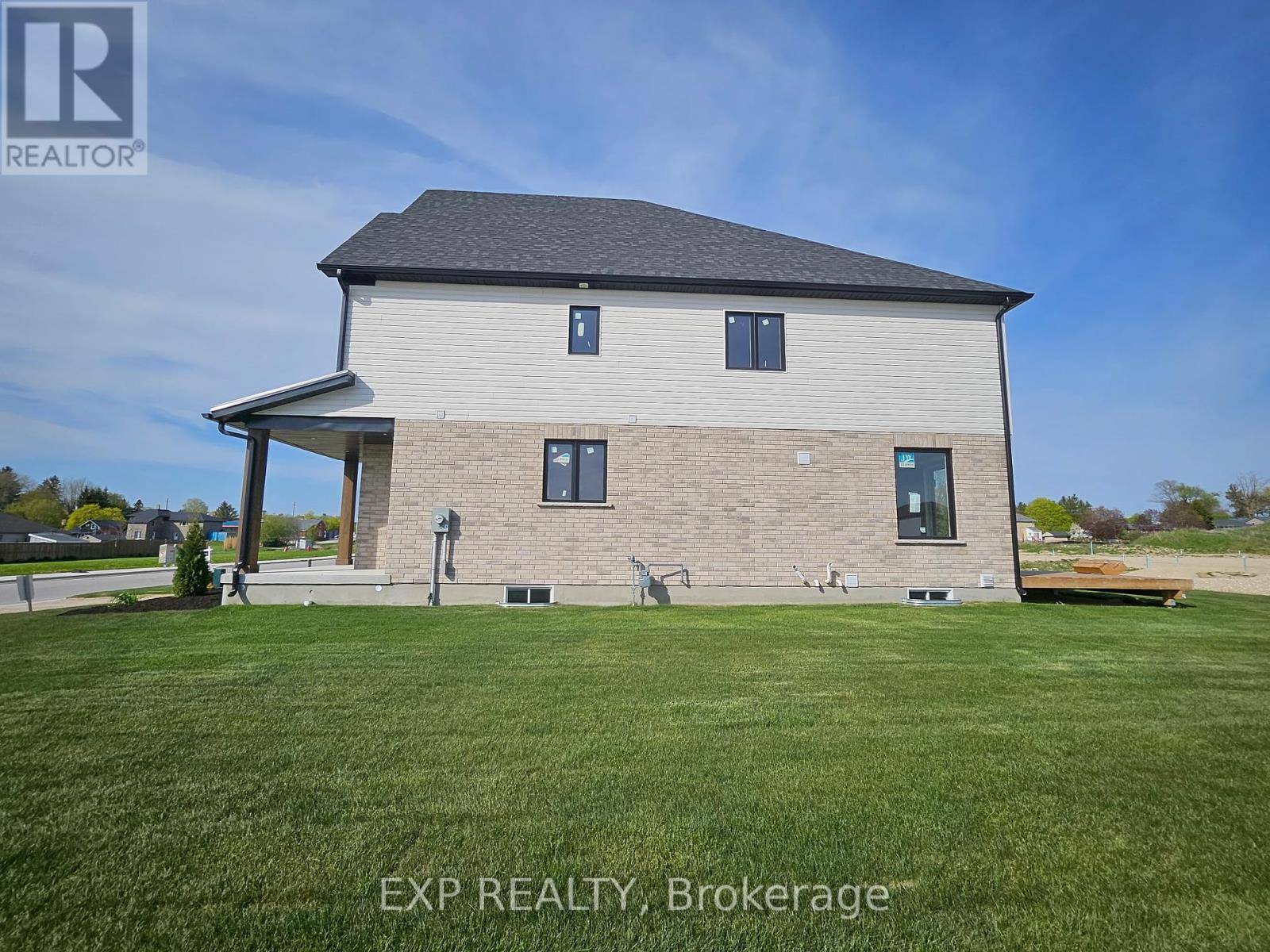 Minto, ON N0G1Z0,40 ANNE STREET W