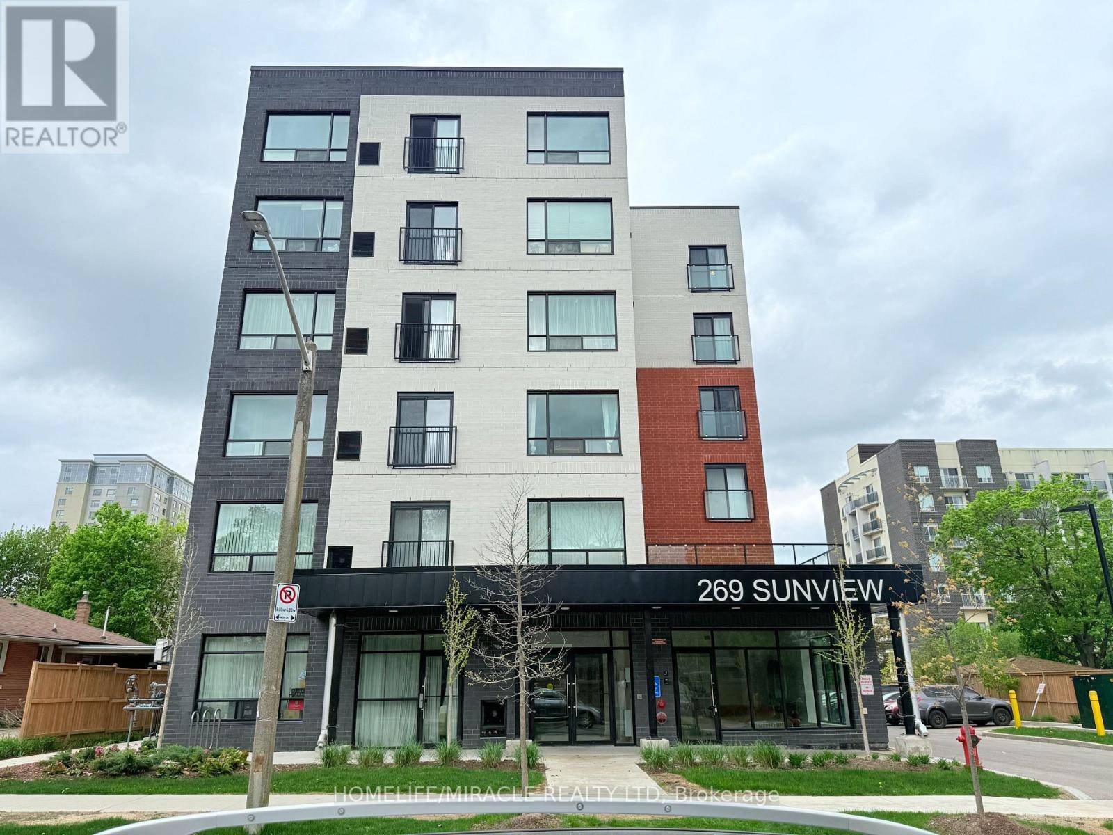 Waterloo, ON N2L3V8,269 Sunview ST #205