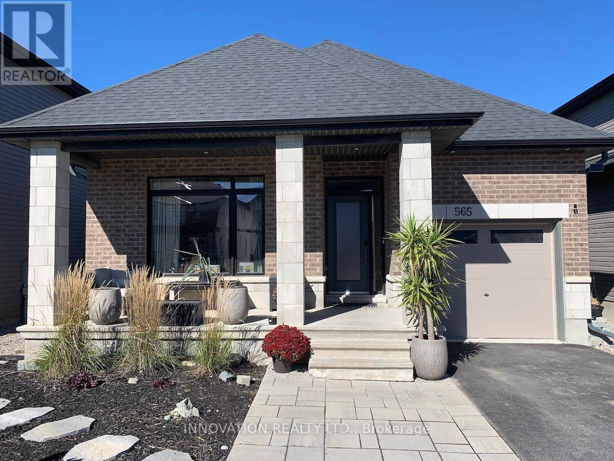 Ottawa, ON K2S2P4,565 BOBOLINK RIDGE