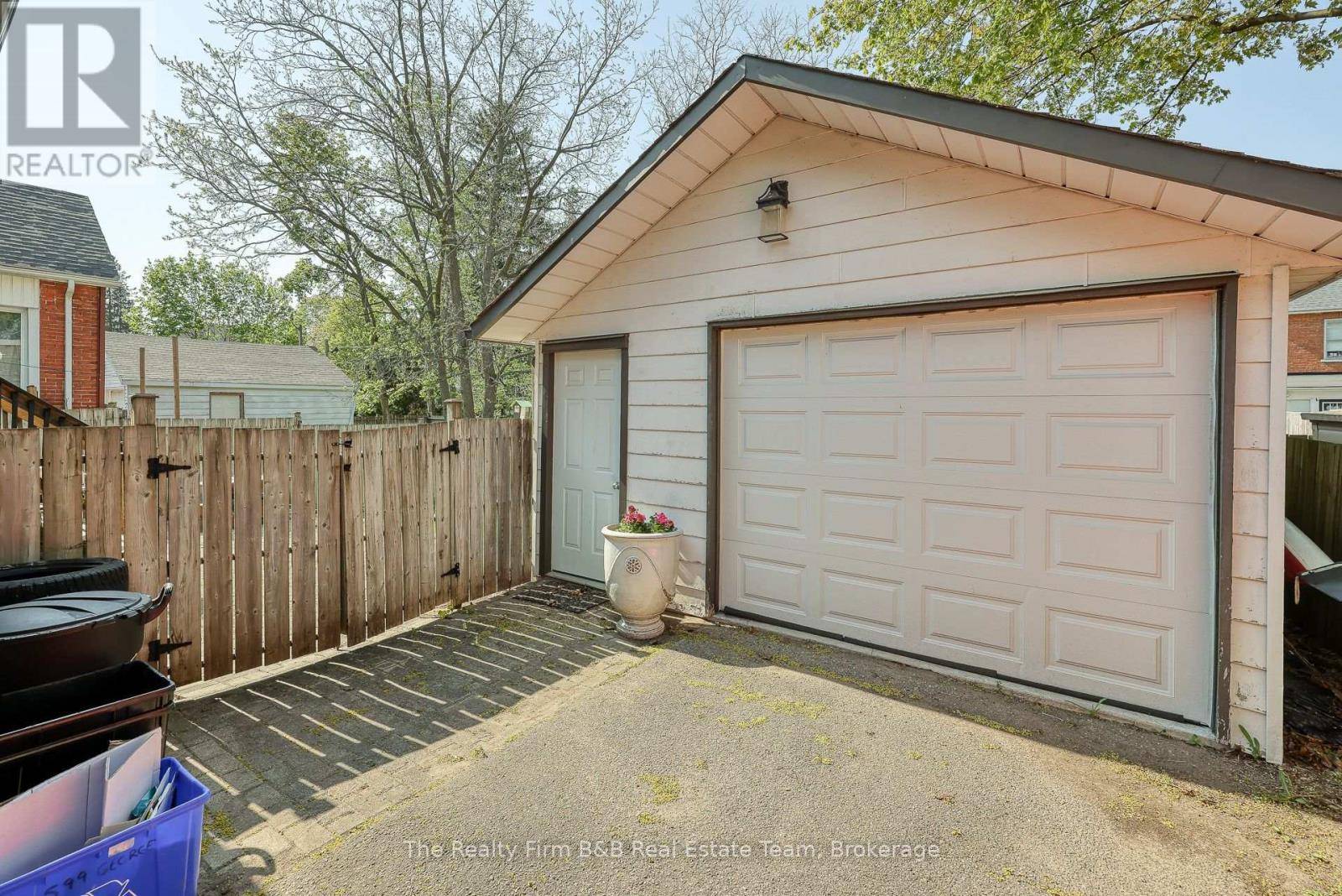 Woodstock (woodstock - North), ON N4S4J7,599 GEORGE STREET