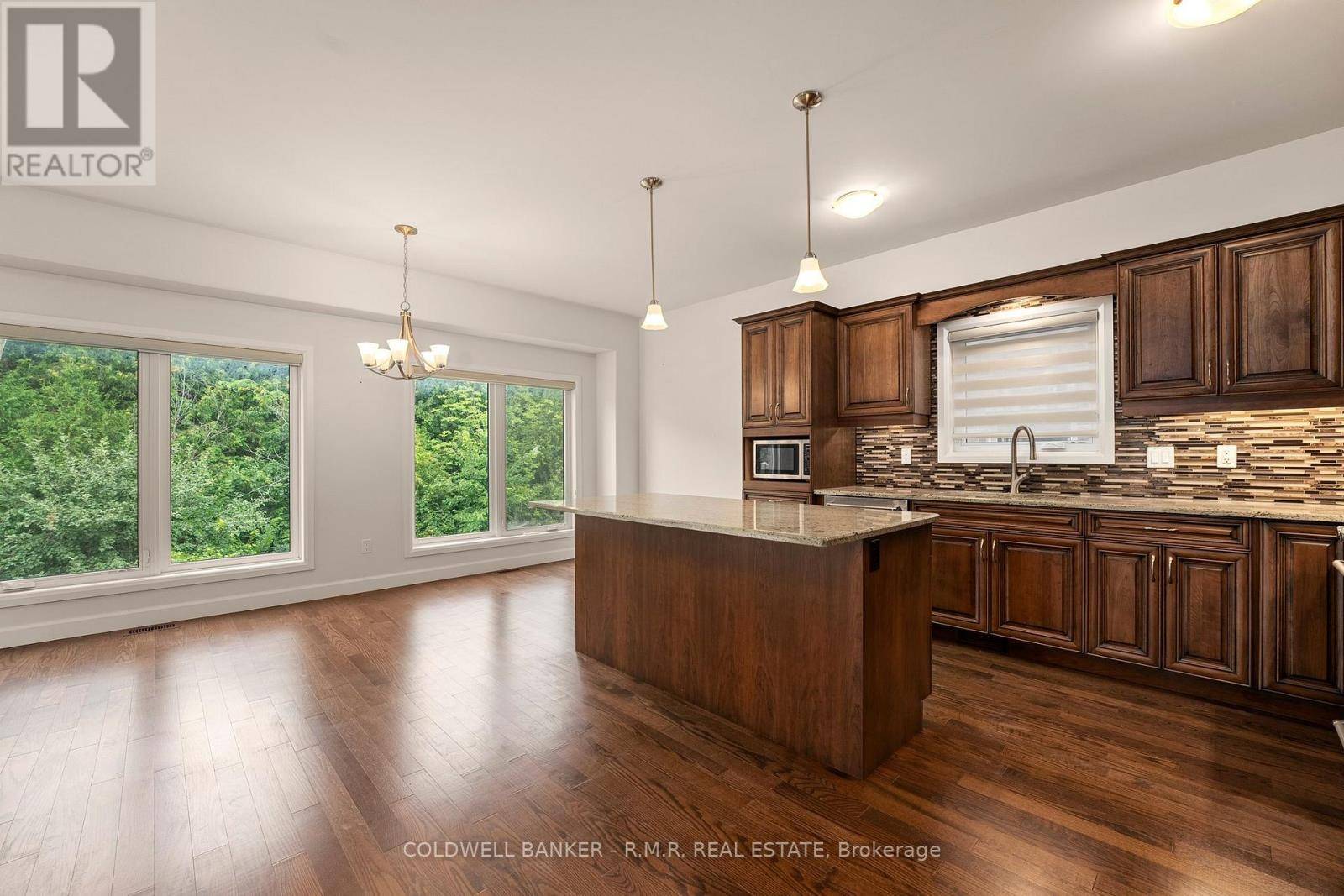 Kawartha Lakes (lindsay), ON K9V0M7,60 ALCORN DRIVE