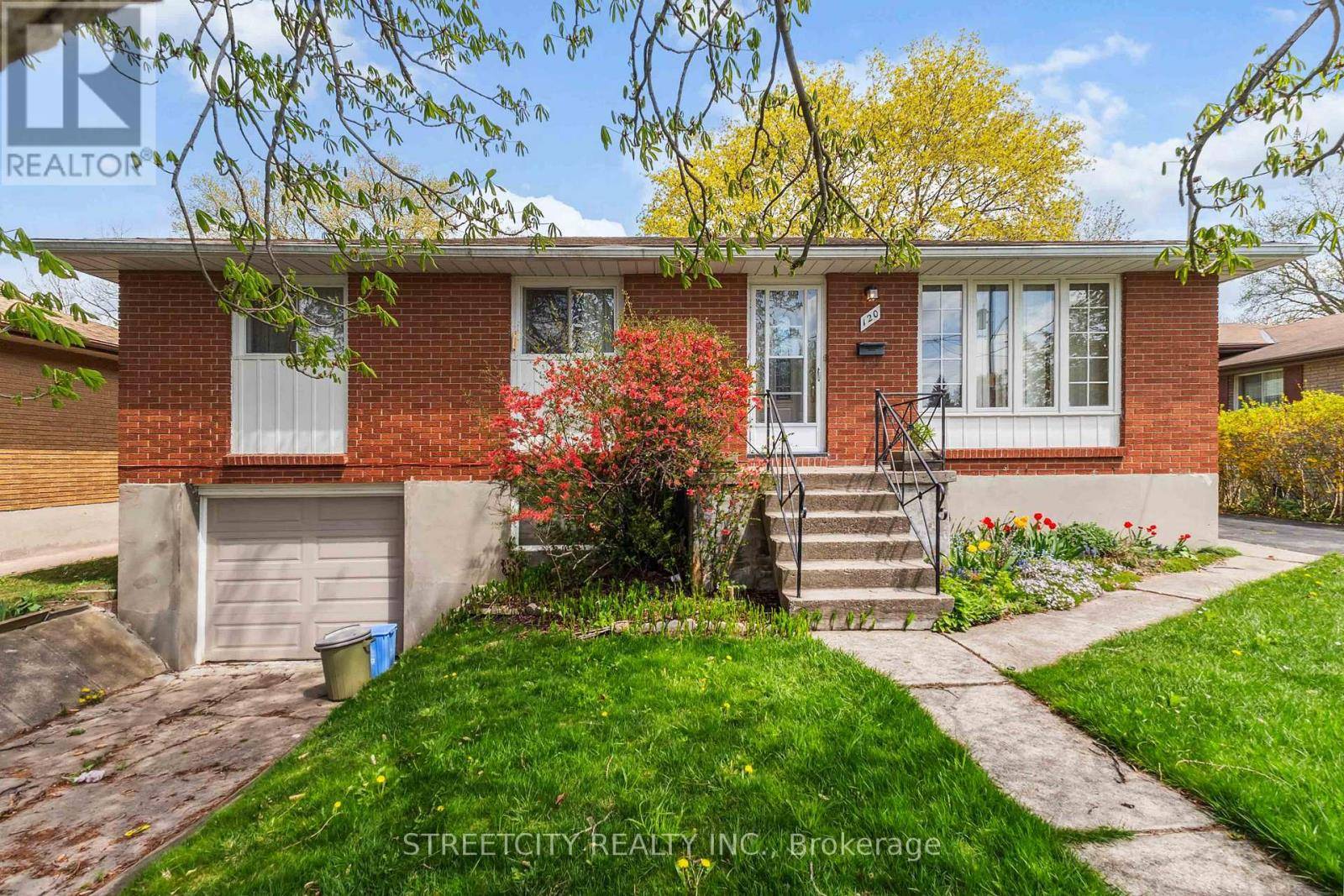 London East (east C), ON N5Y1M8,120 LYMAN STREET