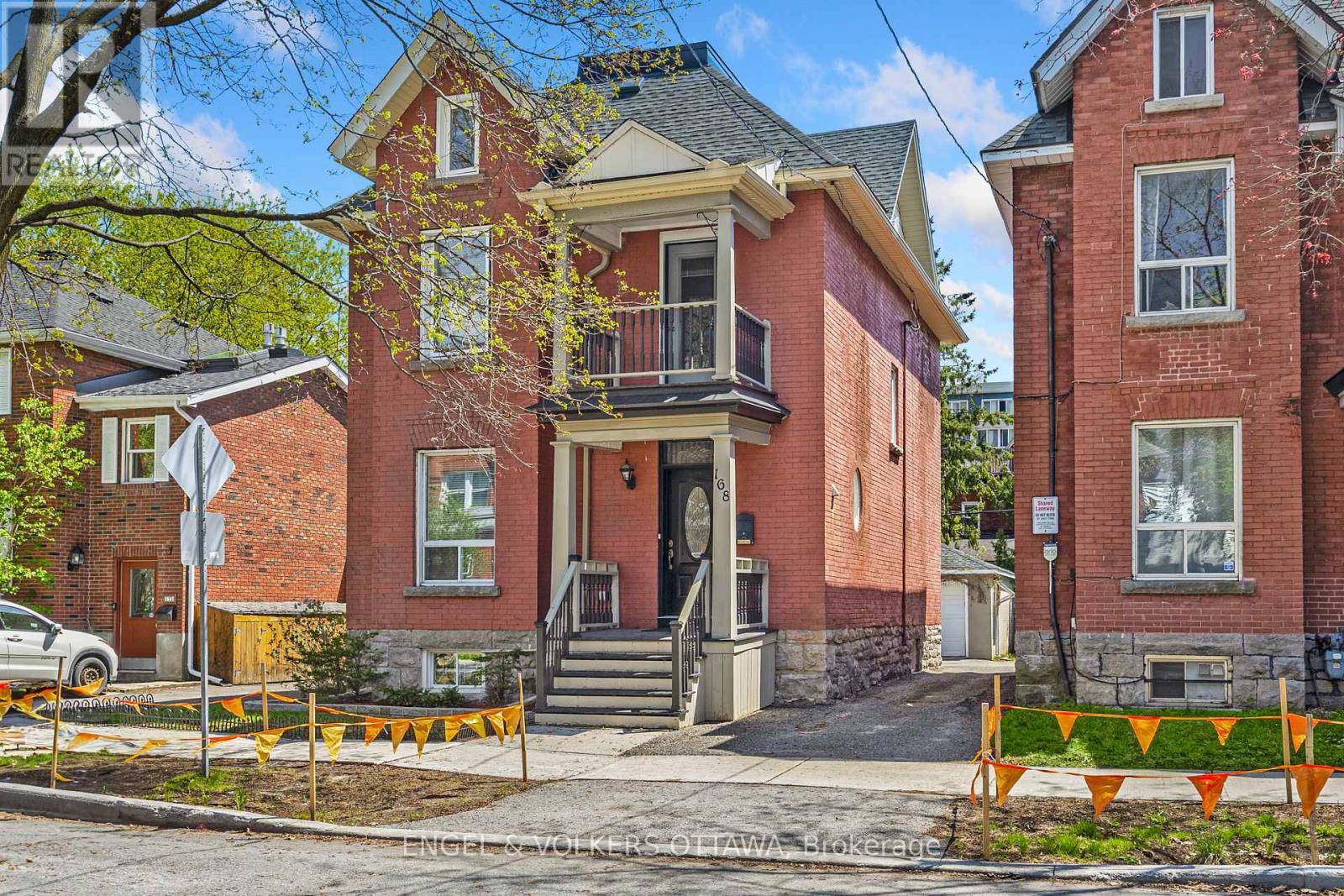 Ottawa, ON K1N6J9,168 STEWART STREET