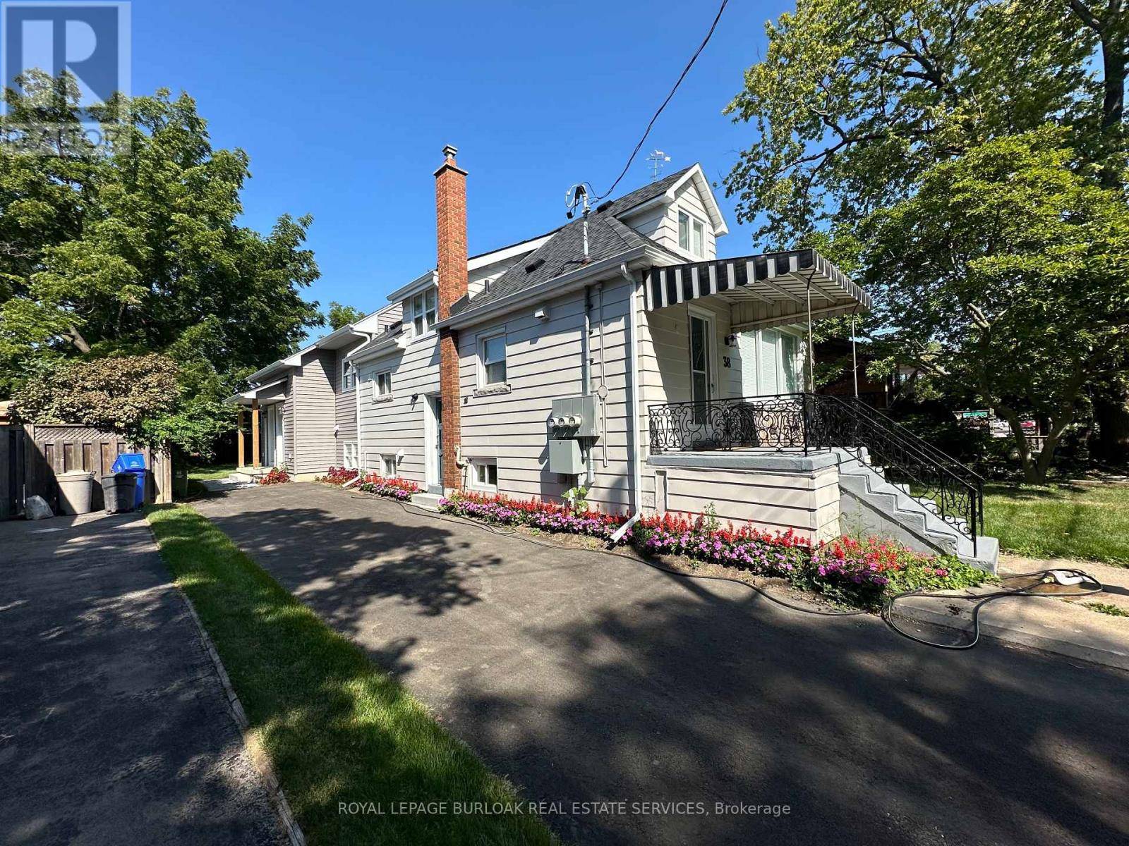 Hamilton (eastmount), ON L8V2S5,38 VIEWPOINT AVENUE