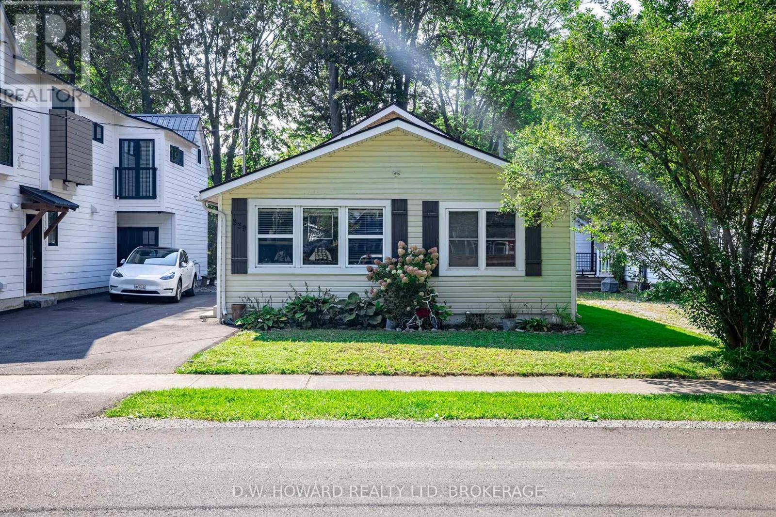 Fort Erie (crystal Beach), ON L0S1B0,339 BEECHWOOD AVENUE