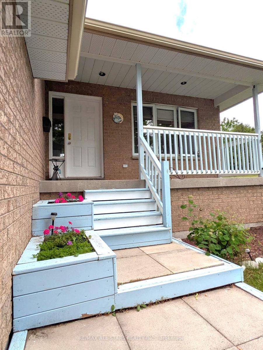 Kawartha Lakes (lindsay), ON K9V5Y1,10 O'CONNELL COURT