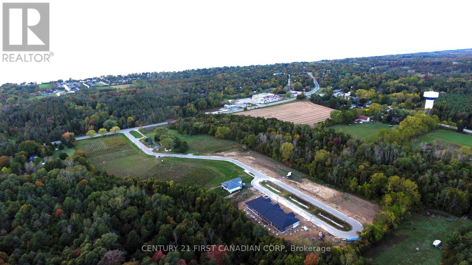 Bluewater (bayfield), ON N0M1G0,25 DEER RIDGE LANE