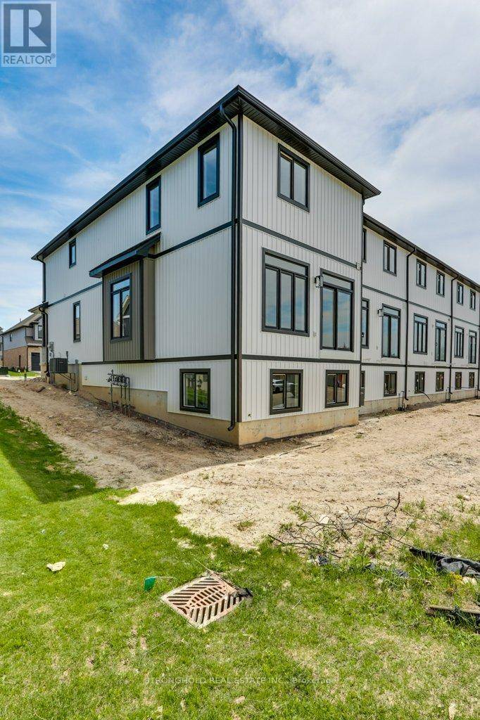 London North (north I), ON N6H5M5,1778 FINLEY CRESCENT