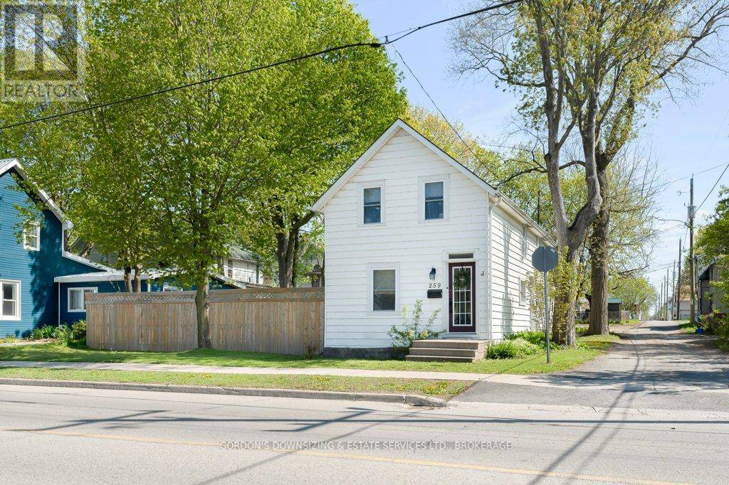 Gananoque, ON K7G1Y7,259 STONE STREET N