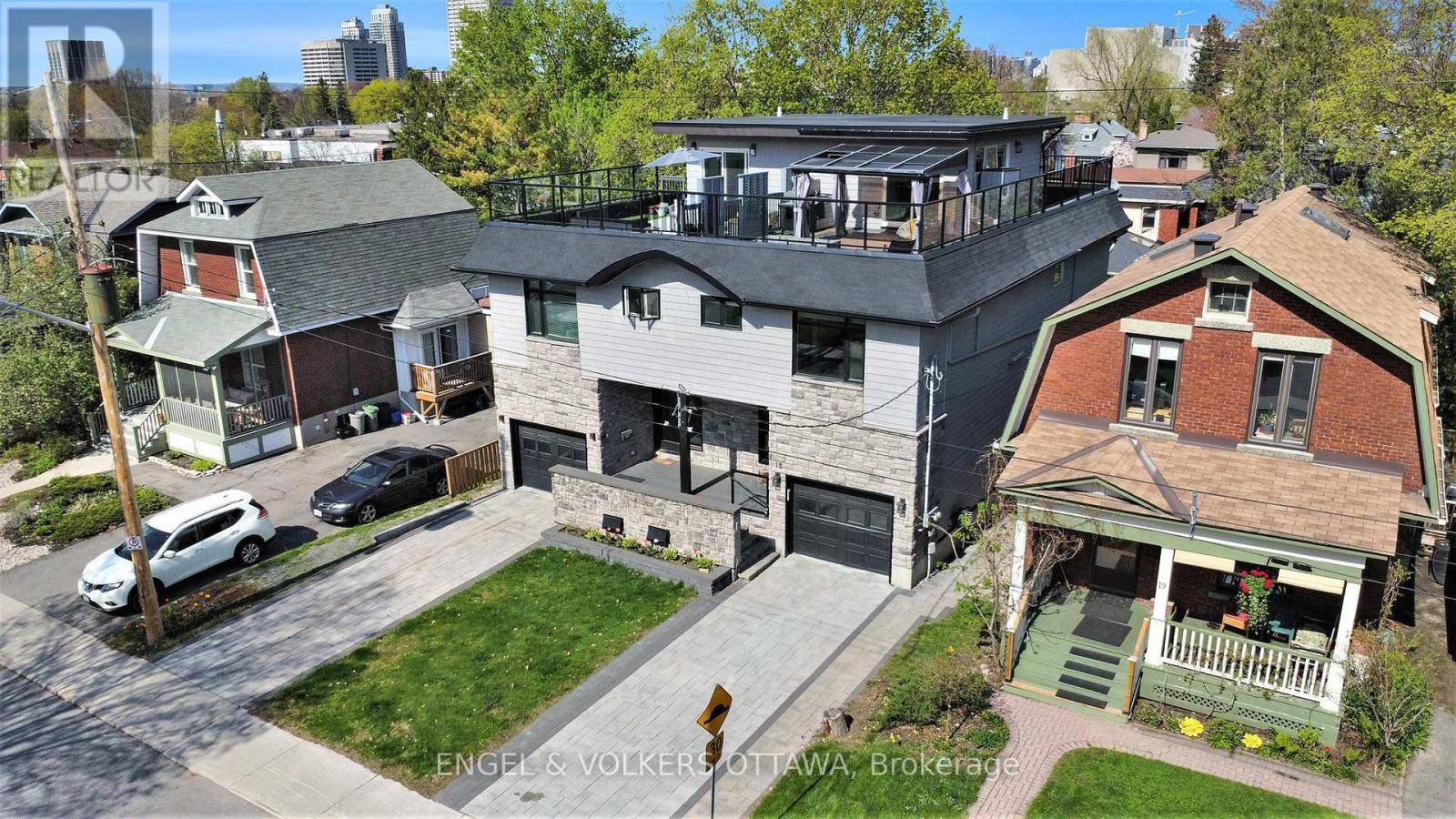Ottawa, ON K1Y0M5,15 GRANVILLE AVENUE