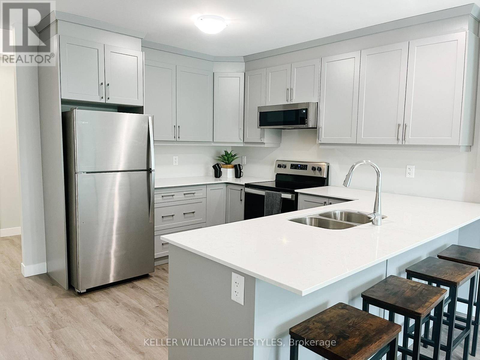Central Elgin, ON N5L0B7,100 The Promenade RD #104