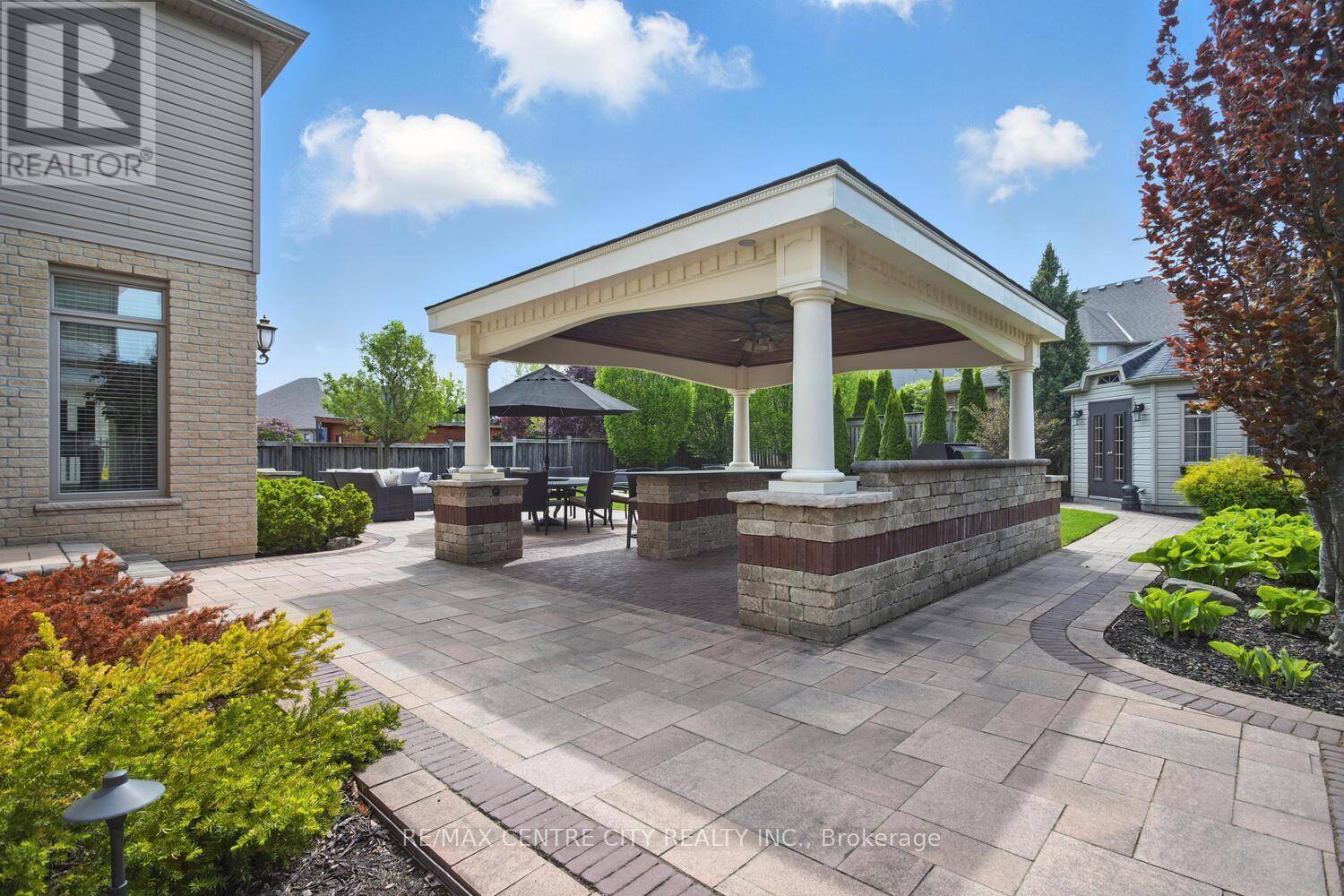 London North (north R), ON N6G0E7,458 EAGLETRACE DRIVE