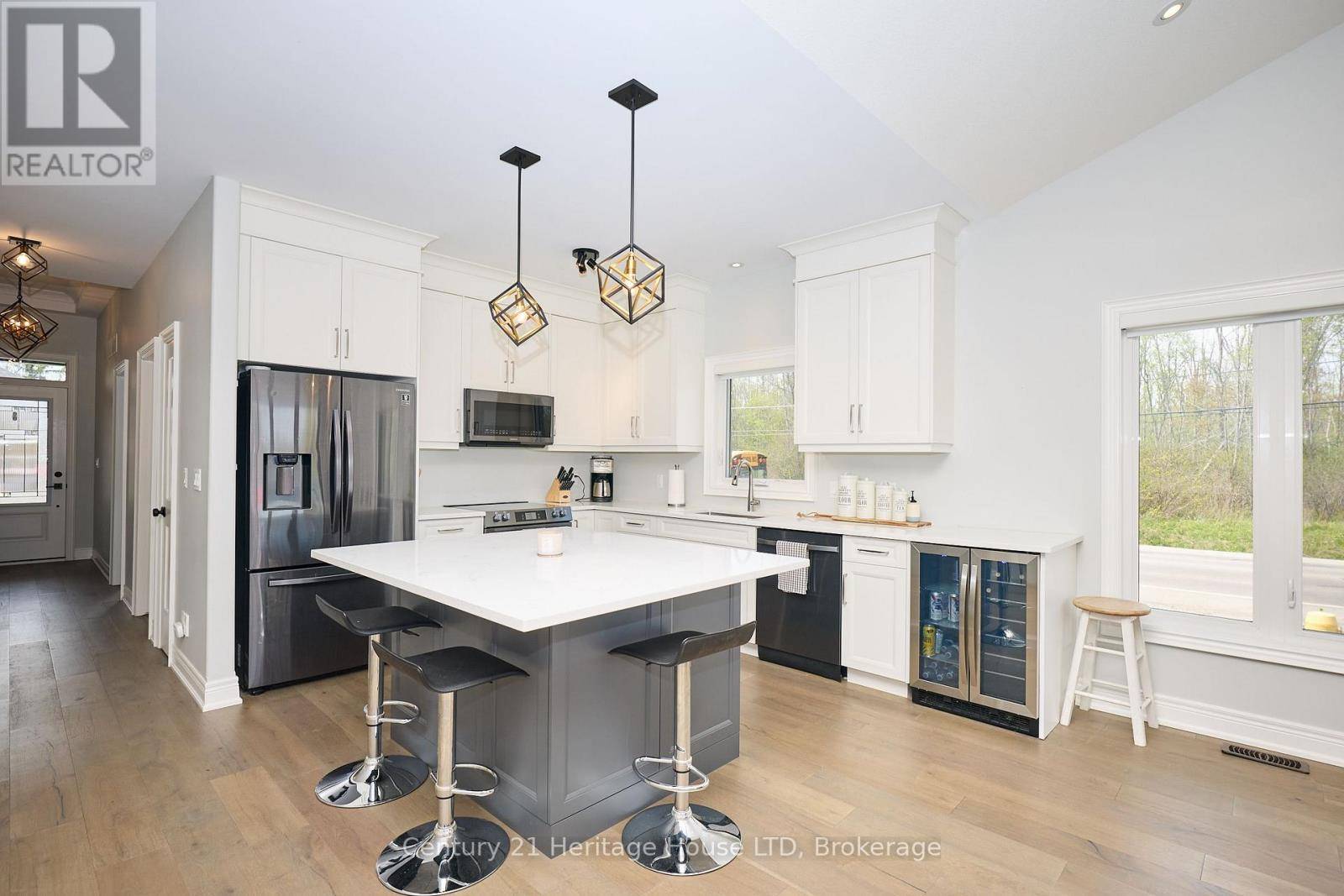 Fort Erie (crescent Park), ON L2A0E7,1050 KETTLE COURT