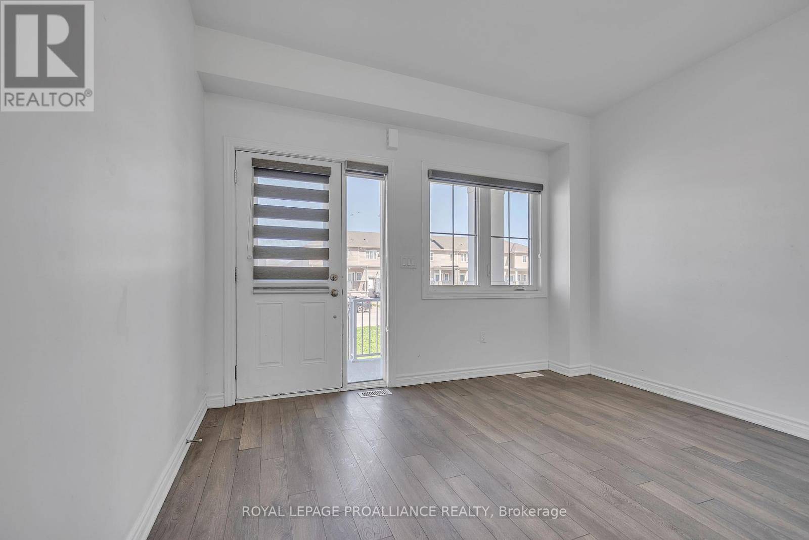 Belleville, ON K8N0T8,34 LINCOLN DRIVE