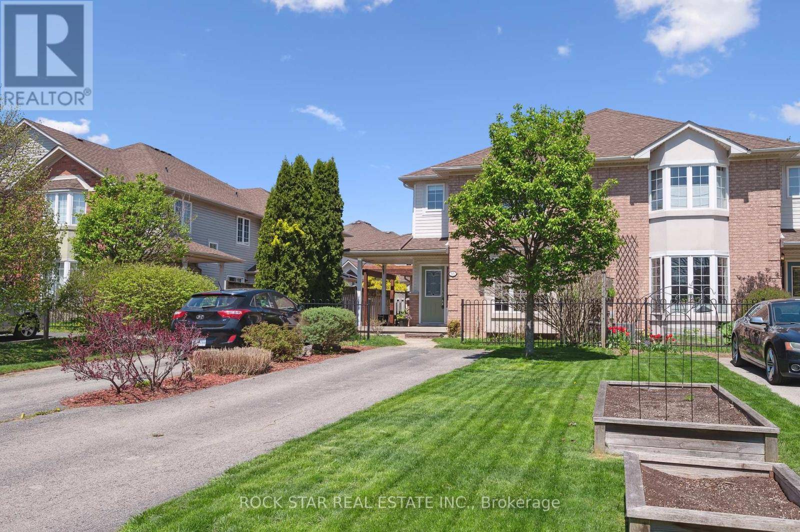 Hamilton (ancaster), ON L9G4Y7,55 VALRIDGE DRIVE