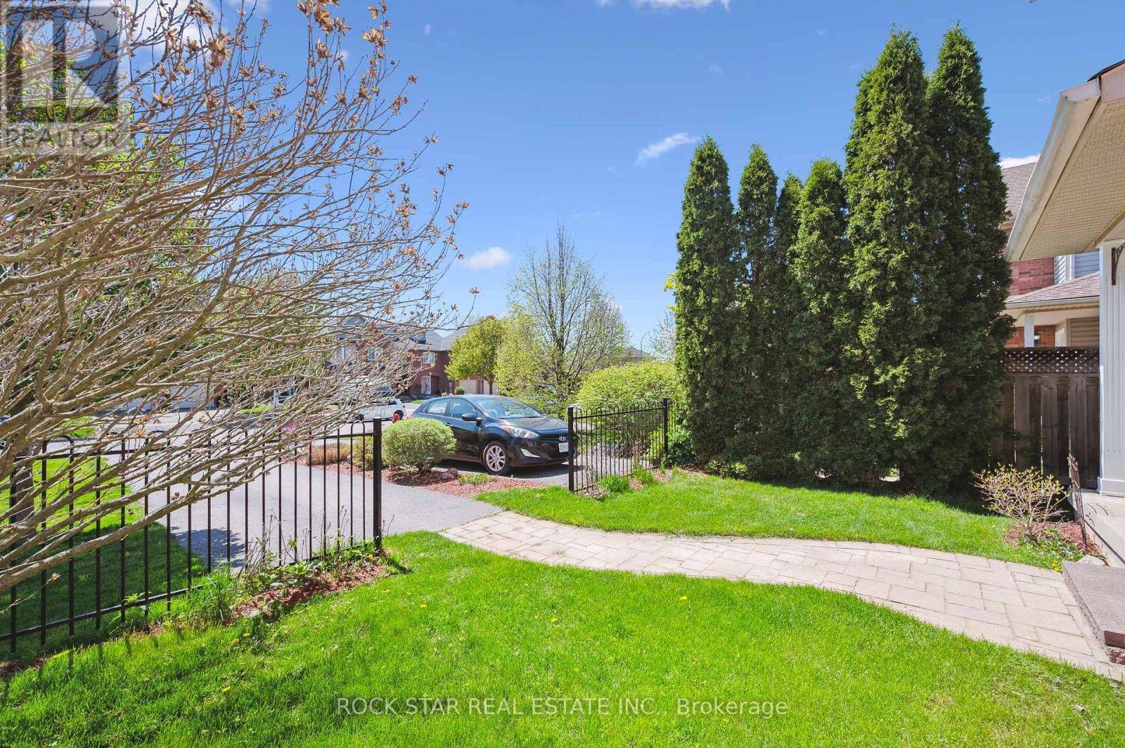 Hamilton (ancaster), ON L9G4Y7,55 VALRIDGE DRIVE