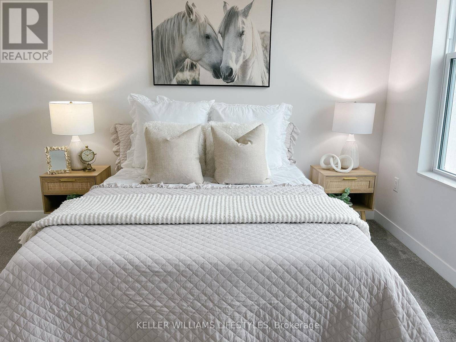 Central Elgin (port Stanley), ON N5L0B7,100 The Promenade ST #316