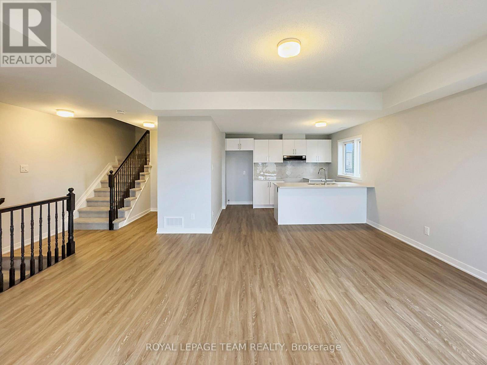 Ottawa, ON K2J7K8,722 LILLIAN FREIMAN PRIVATE