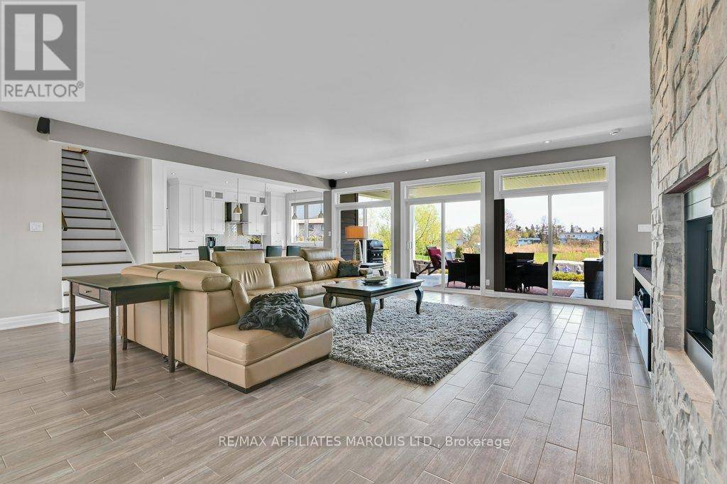 South Glengarry, ON K0C2C0,20310 ANDREA AVENUE S