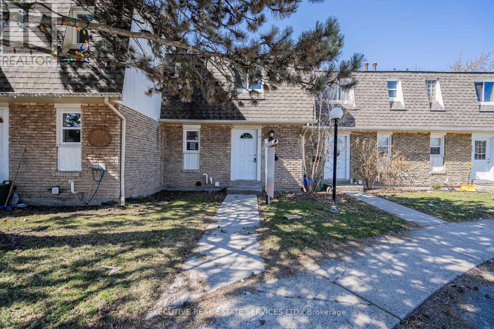 St. Catharines (secord Woods), ON L2P3K4,131 ROCKWOOD AVE #18