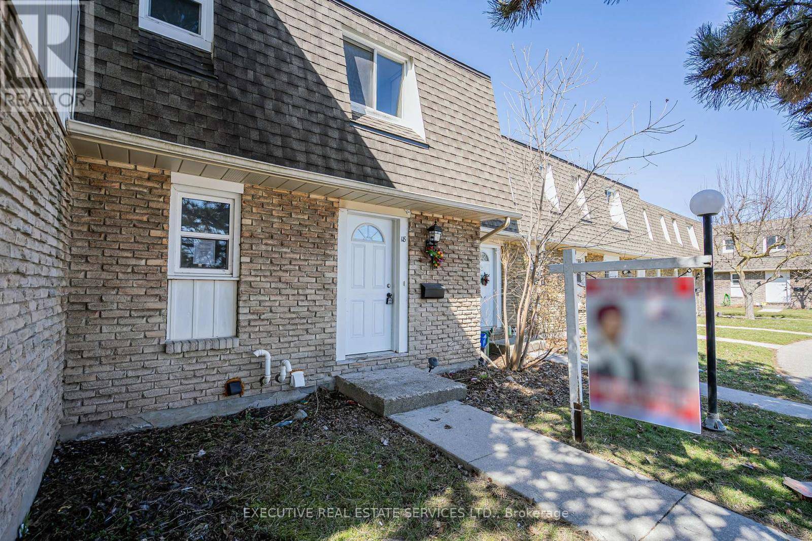 St. Catharines (secord Woods), ON L2P3K4,131 ROCKWOOD AVE #18