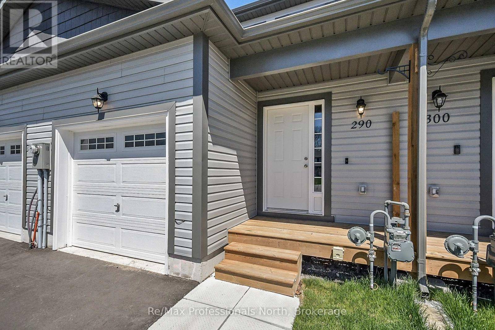 Gravenhurst (muskoka (s)), ON P1P0B8,290 DAFFODIL COURT