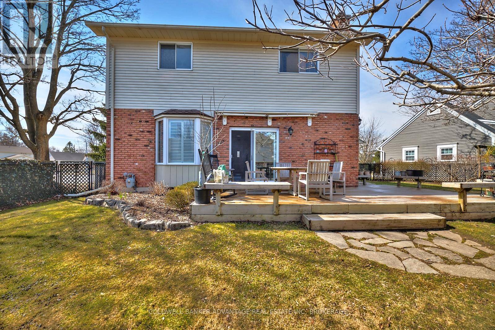 Welland (n. Welland), ON L3C6P4,28 DIXON CRESCENT