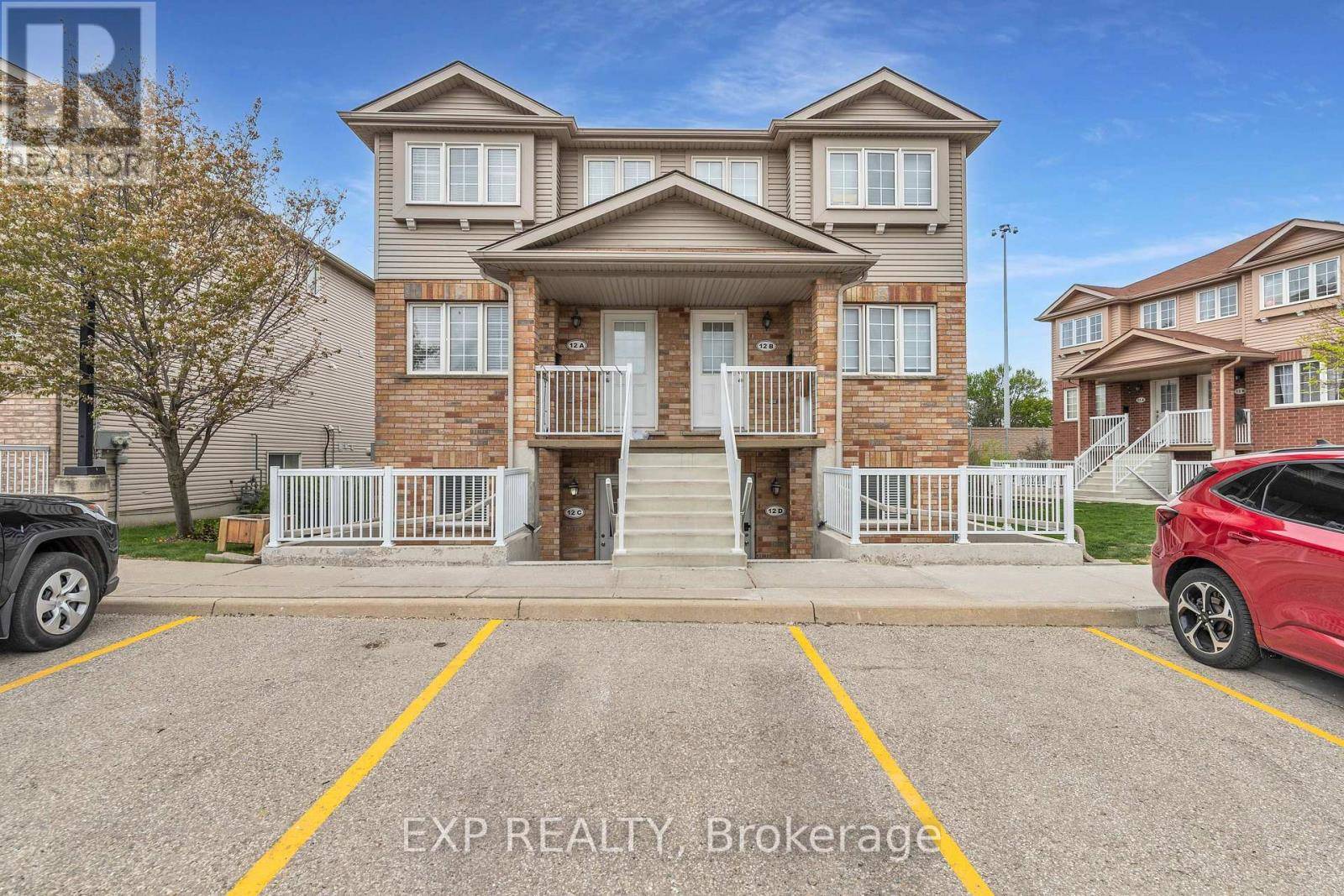 Kitchener, ON N2E0A3,50 Howe DR #12C