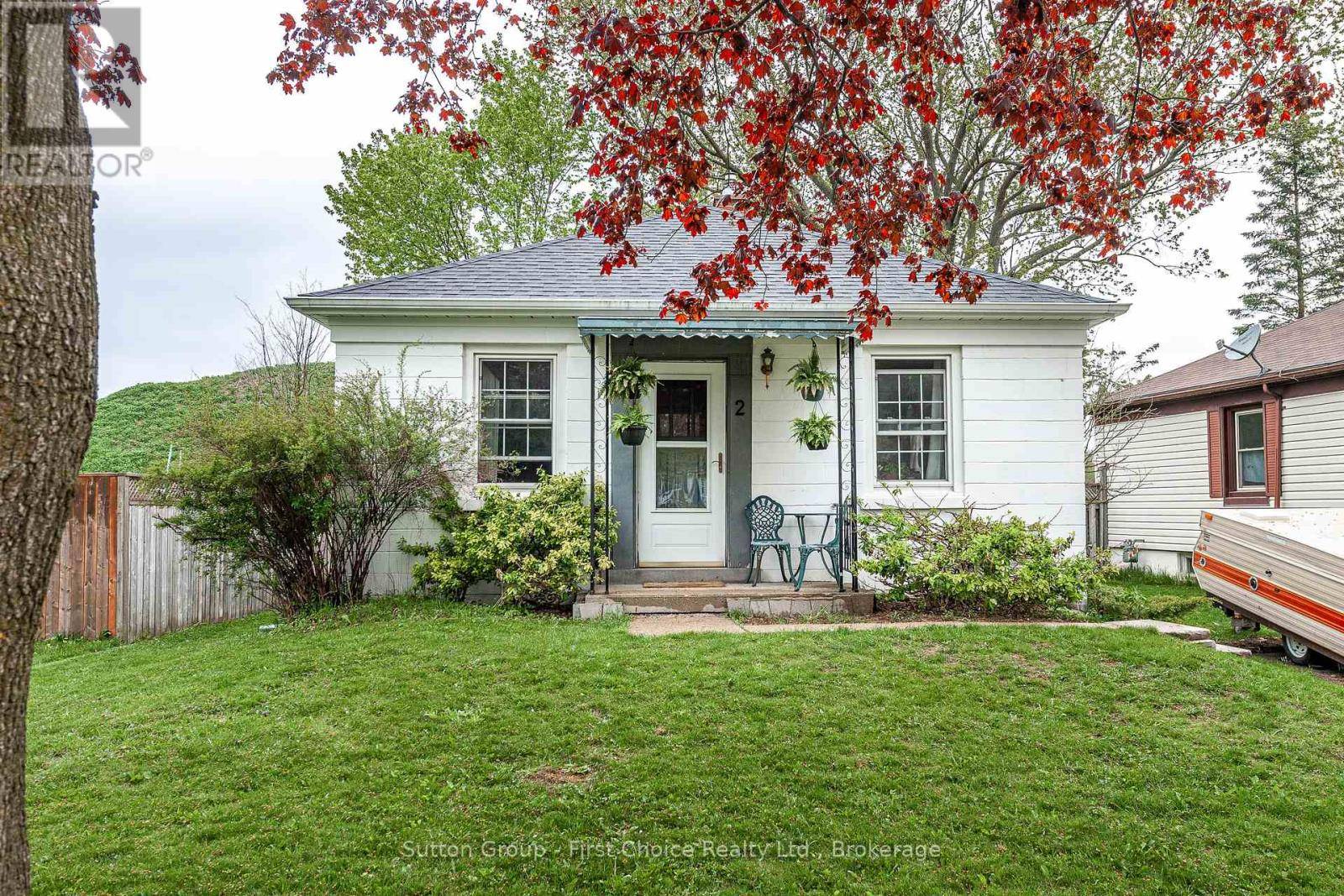 Stratford, ON N5A6C3,2 CORIANO STREET