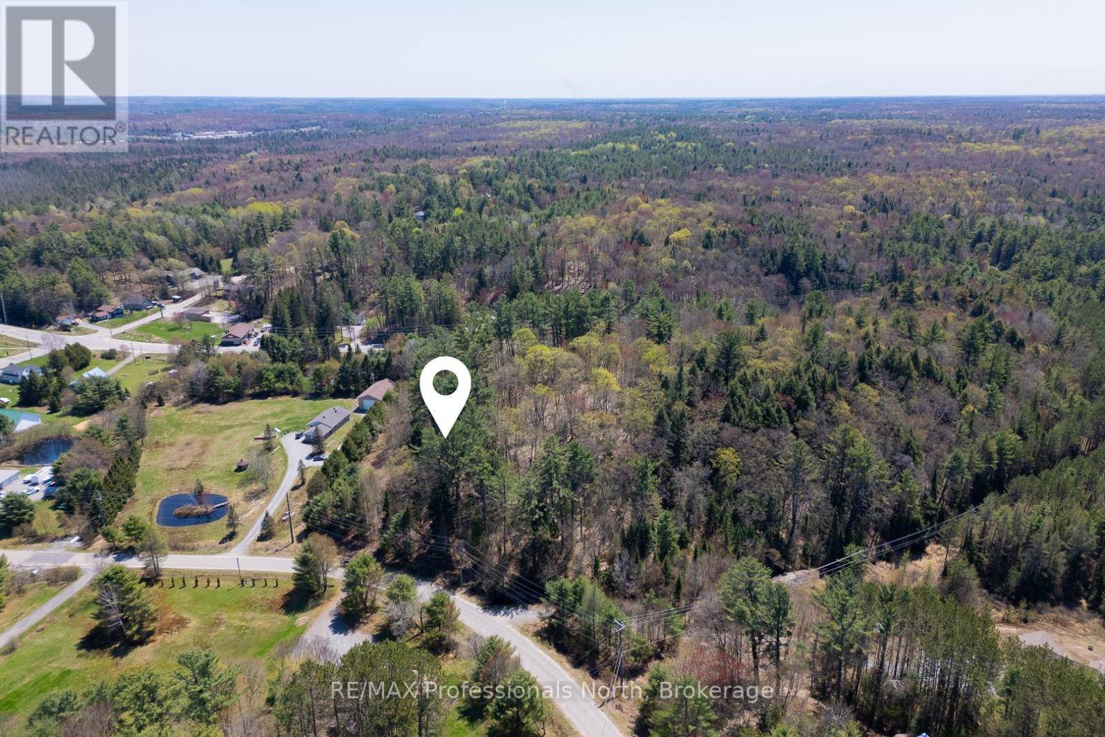 Huntsville (stephenson), ON P0B1M0,61 CLARKES LANE