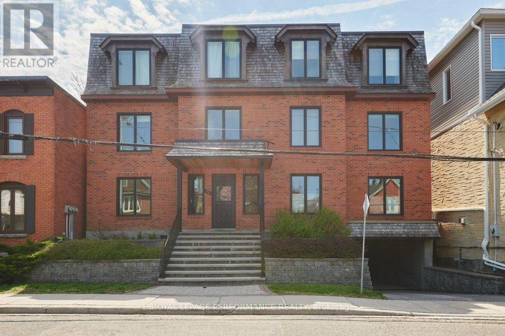 Ottawa, ON K2P0X2,96 Frank ST #2