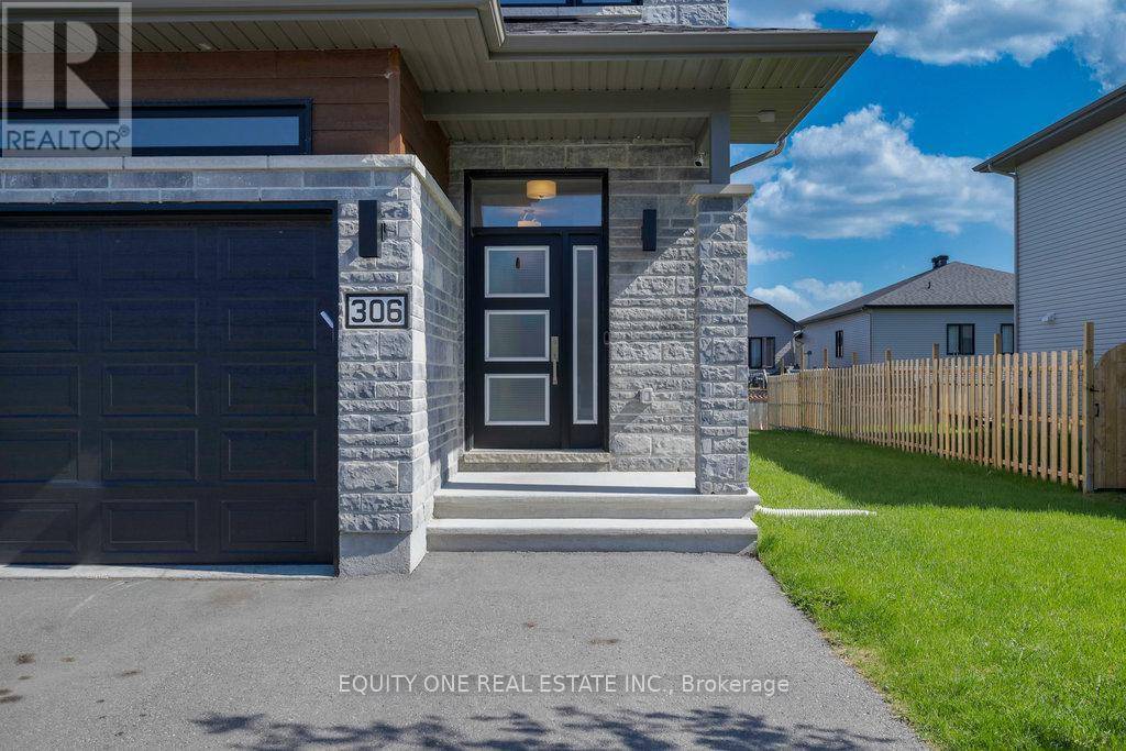 Russell, ON K0A1W0,306 BELFORT STREET
