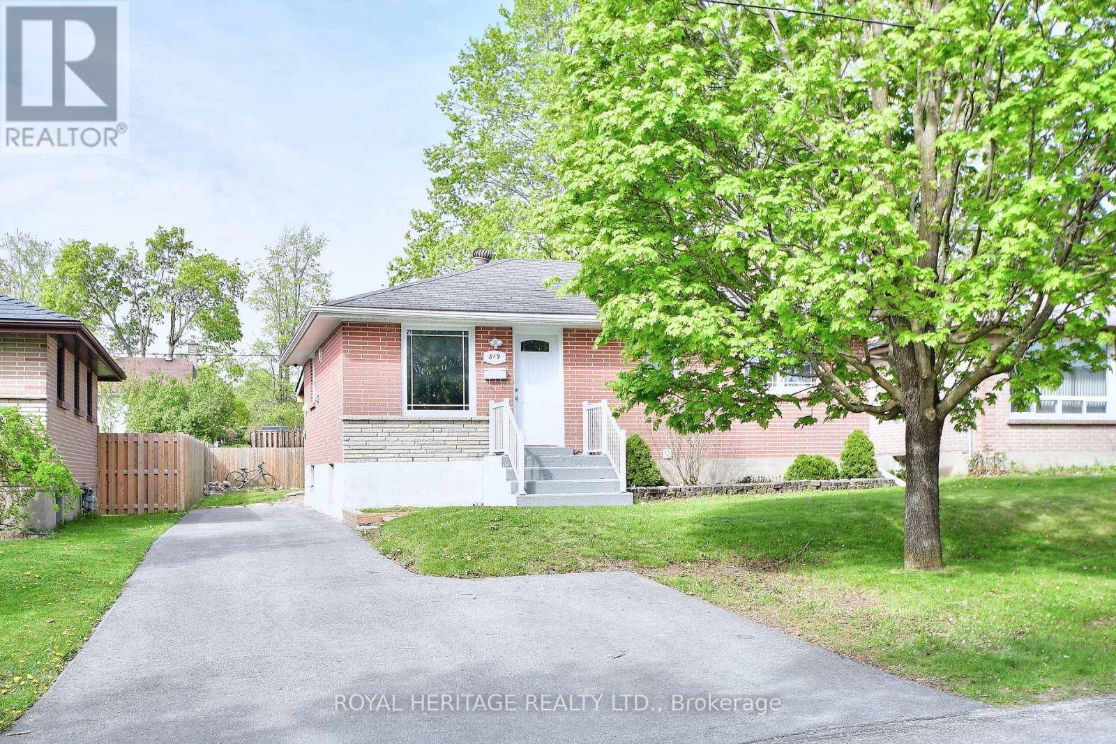 Peterborough North (south), ON K9H6A5,819 BROOKDALE CRESCENT