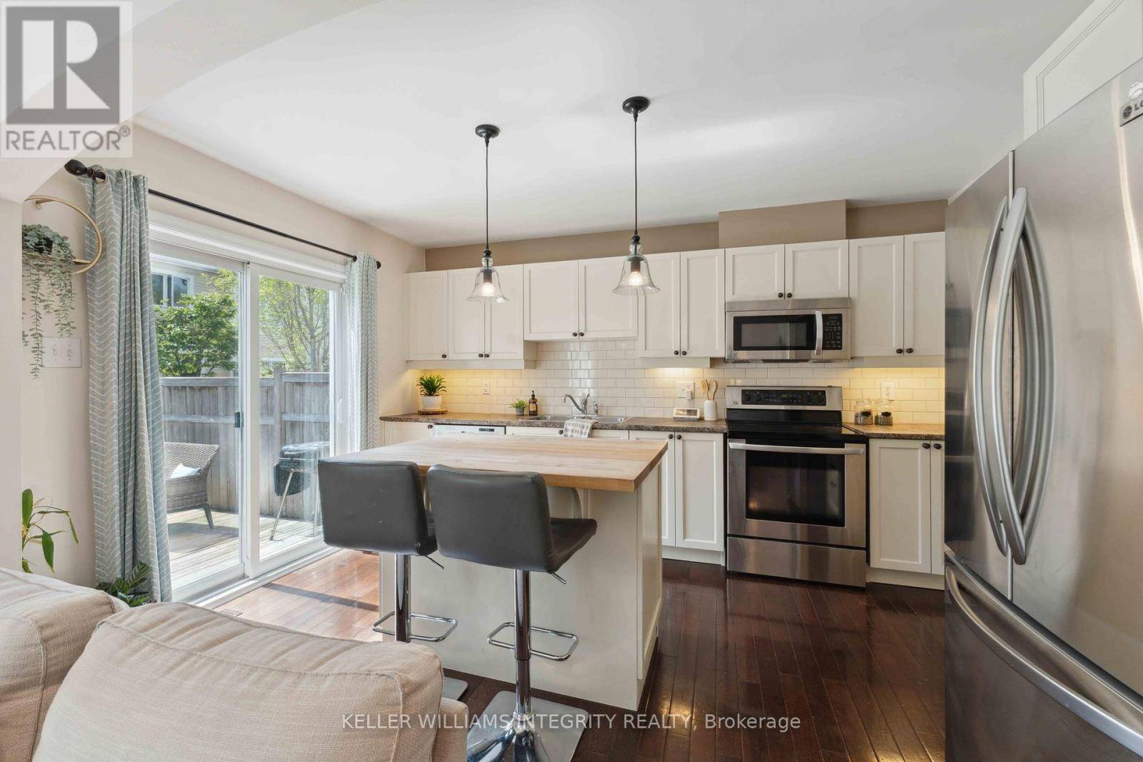 Ottawa, ON K2S0N5,1051 PAMPERO CRESCENT