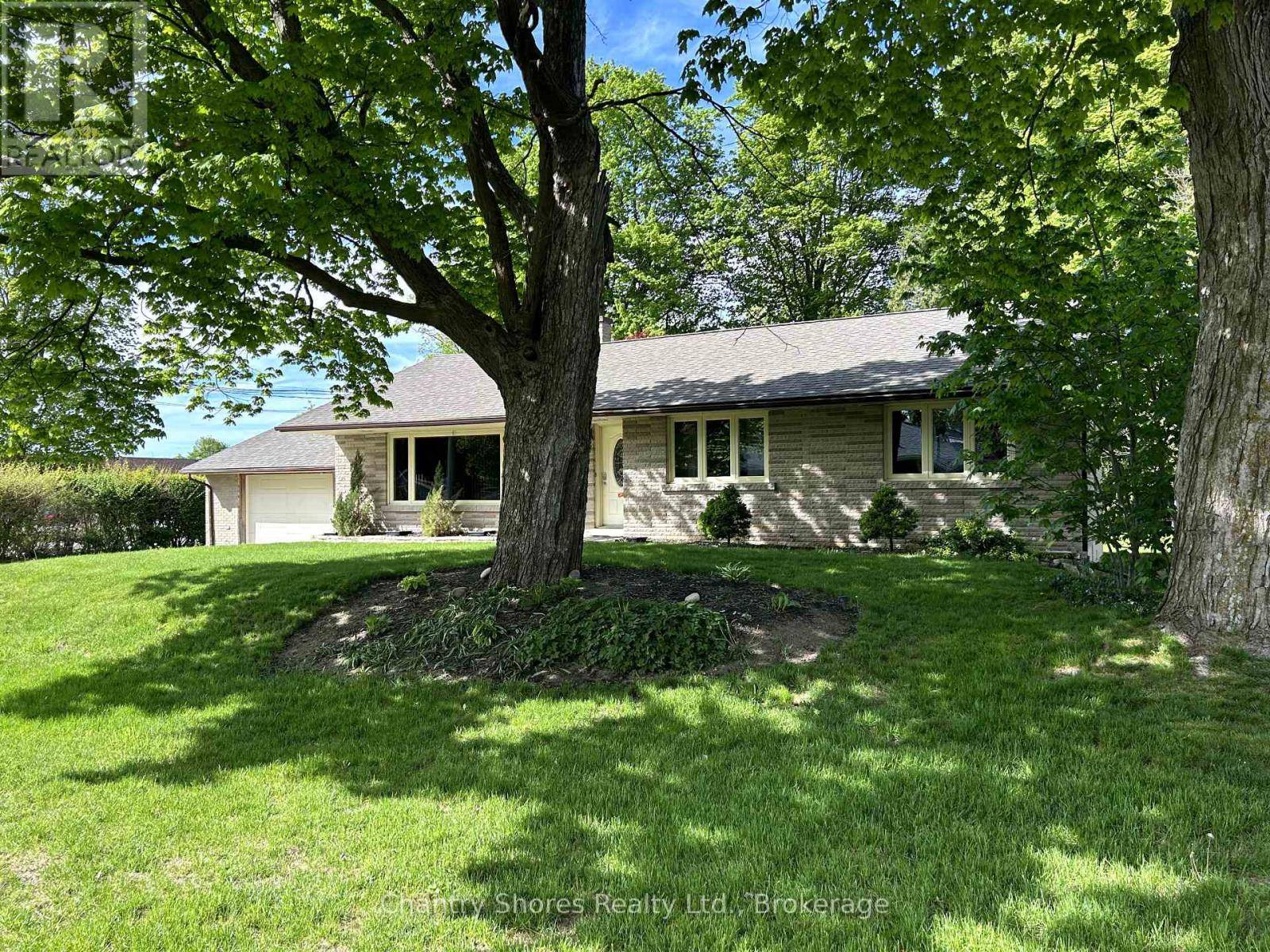 Saugeen Shores, ON N0H2C4,647 EUGENIE STREET E