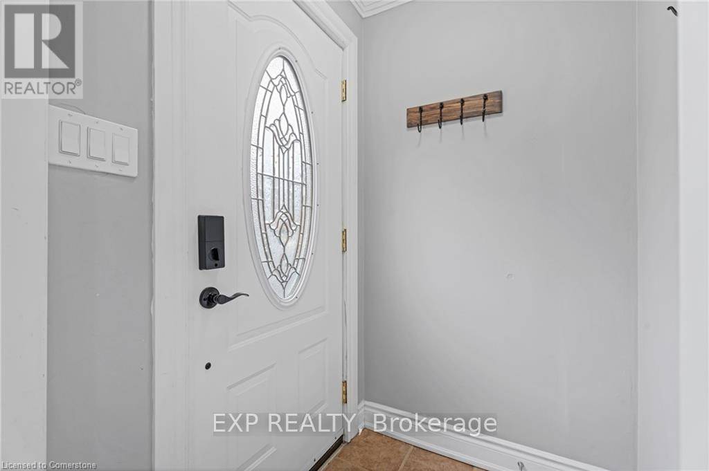 Hamilton (macassa), ON L8V4B9,494 EAST 37TH STREET