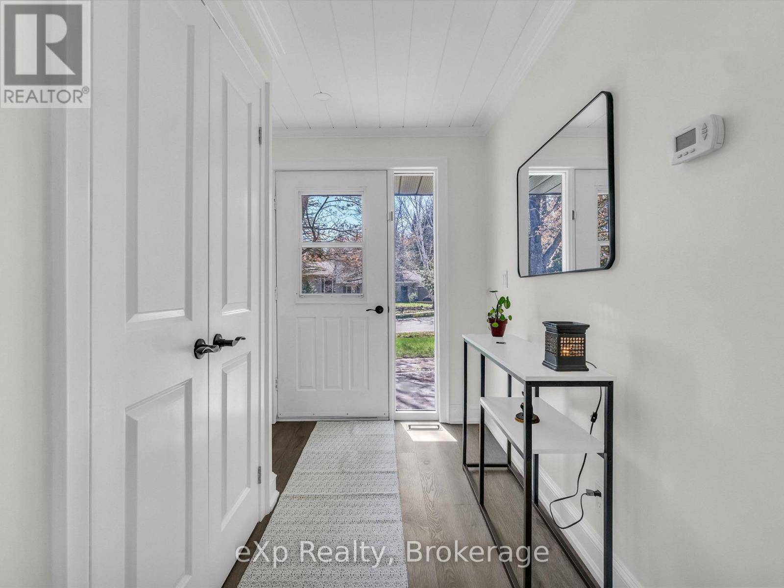 Bracebridge (monck (bracebridge)), ON P1L1A4,104 MEADOW HEIGHTS DRIVE