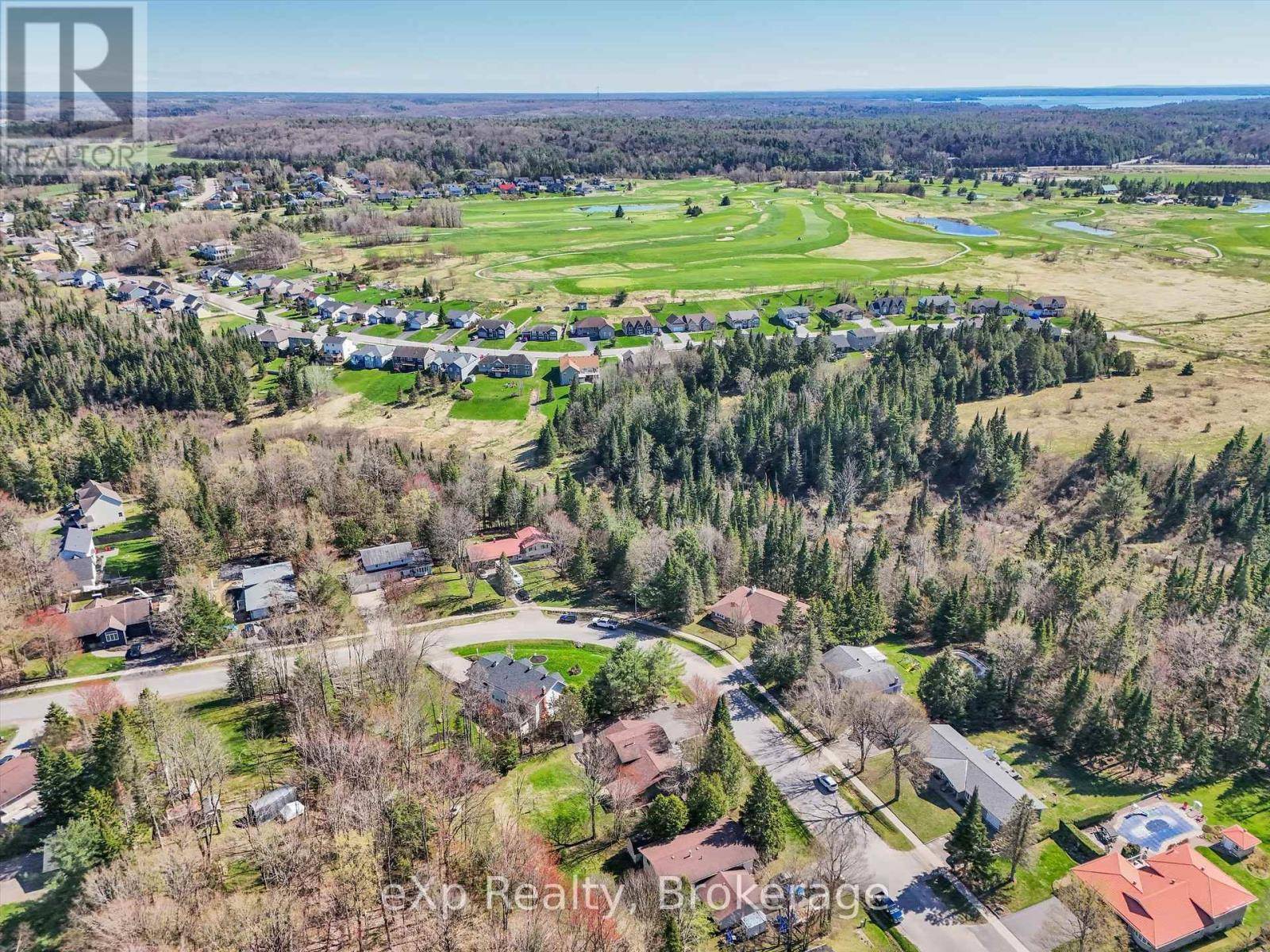 Bracebridge (monck (bracebridge)), ON P1L1A4,104 MEADOW HEIGHTS DRIVE