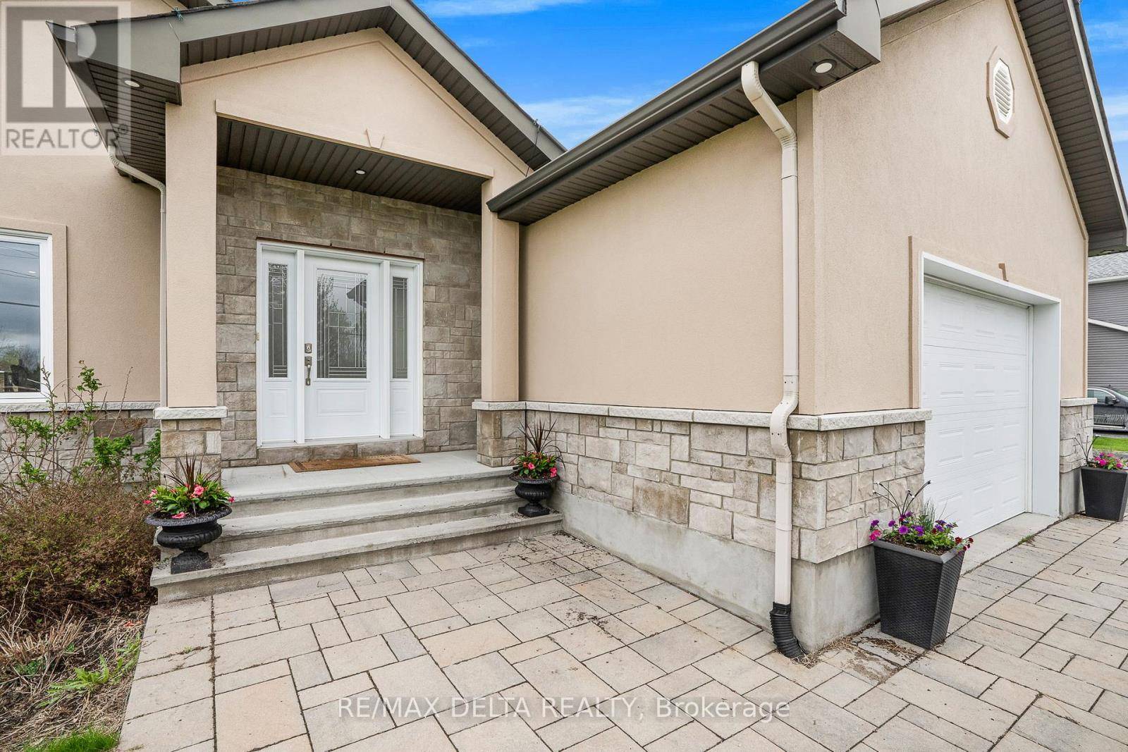 Clarence-rockland, ON K0A1E0,1951 LEMERY STREET